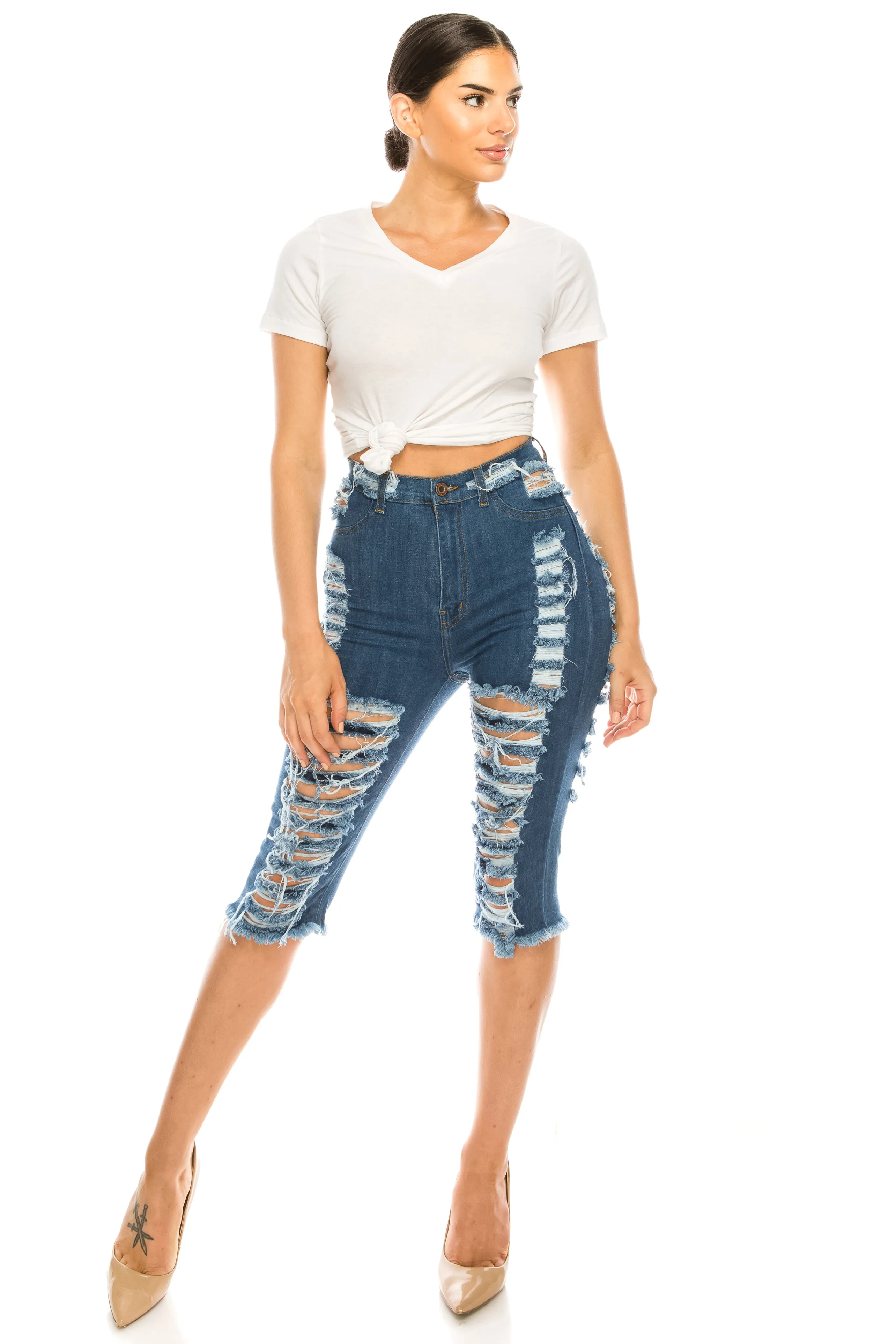 7100F Super High Waisted Distressed Bermuda Shorts