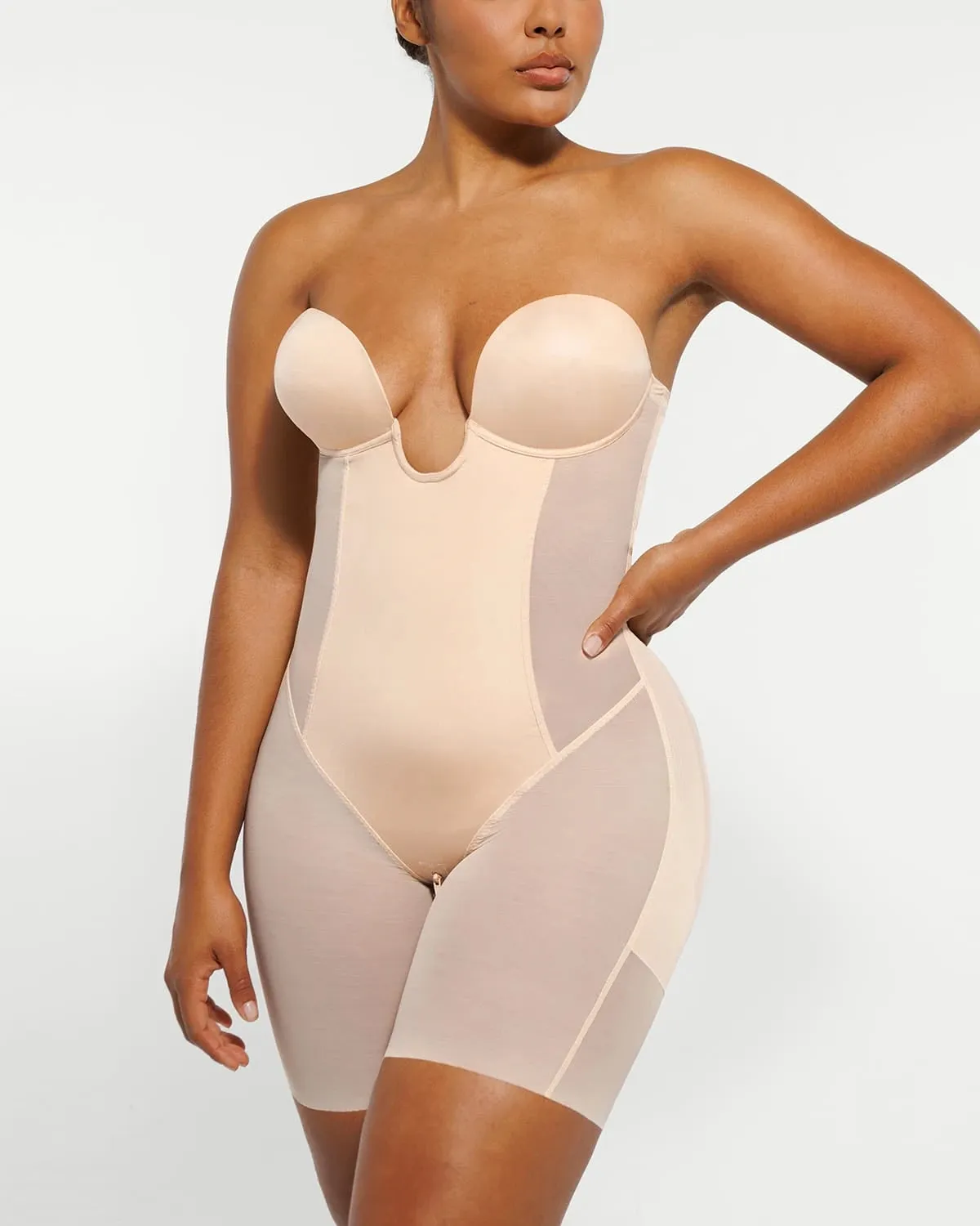 AirSlim® Deep Plunge Butt-Lifting Shaping Bodysuit