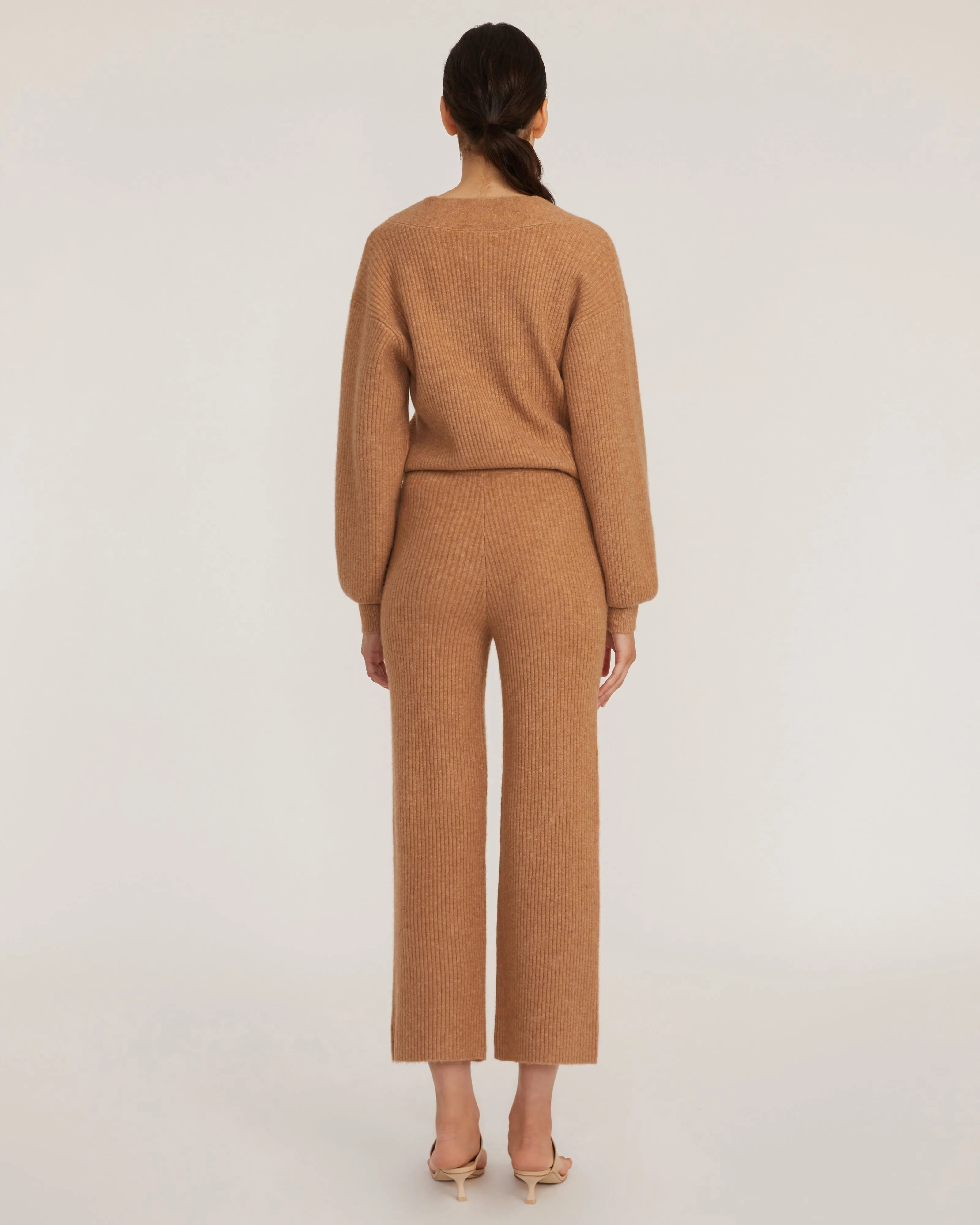 Arie Ribbed Cashmere Blend Pant in Camel