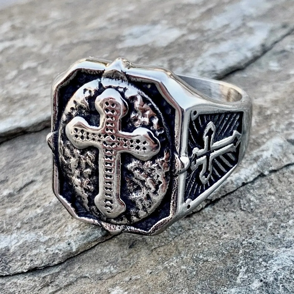 Cross Ring - Guardian- R122