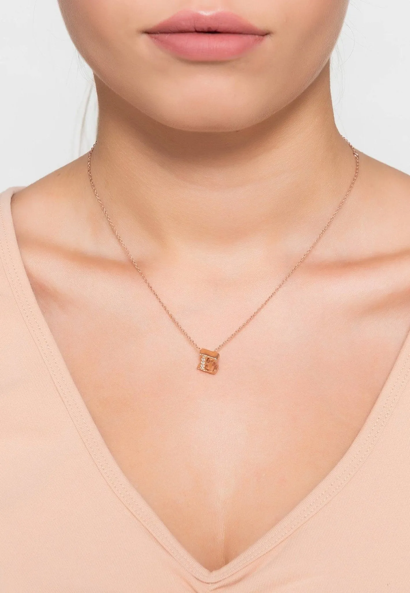 Diamond Initial Letter Pendant Necklace Rose Gold E